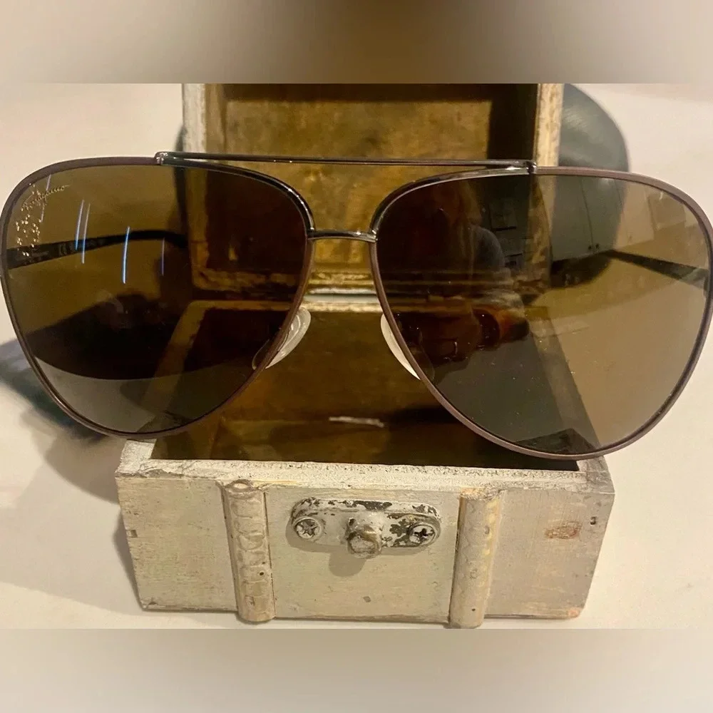 Salvatore Ferragamo Gradient Aviator Sunglasses - Retails $385 NEW AUTHENTIC